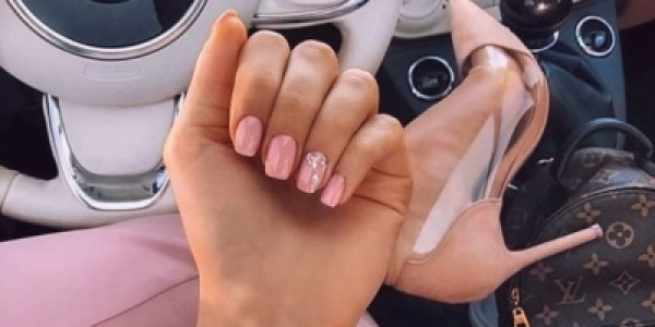 Высокооплачиваемая работа девушкам в Екатеринбурге +7(953)571-10-19