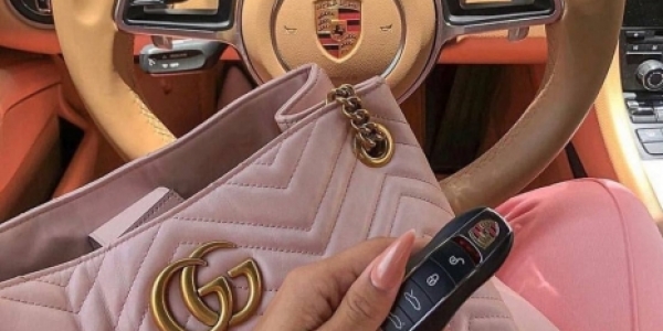 Приглашаем молодых, совершеннолетних, активных девушек на работу в Тольятти +7(910)894-33-51