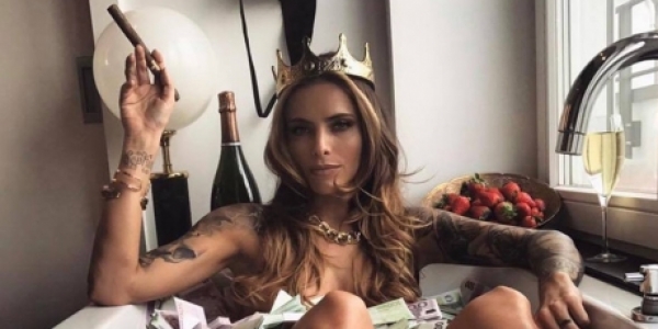 Приглашаем молодых, амбициозных девушек в Москву 