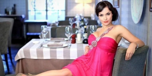 Высокооплачиваемая работа для девушек в городе Самара +7(930)702-90-22